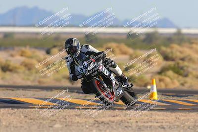 media/Nov-06-2023-Moto Forza (Mon) [[ce023d0744]]/3-Intermediate Group/Session 5 (Turn 4)/